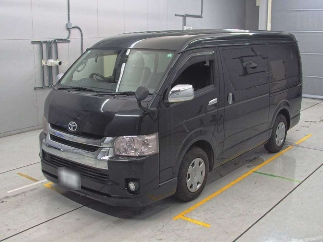 TOYOTA HIACE 2017