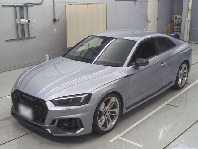 AUDI RS5