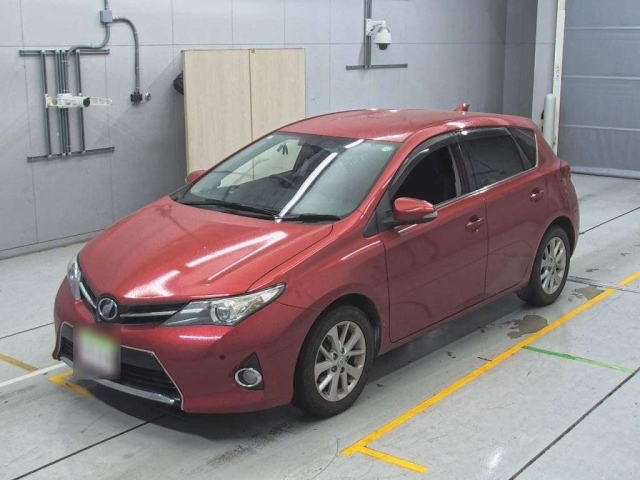 TOYOTA AURIS 2013