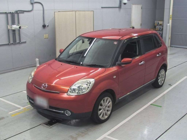 MAZDA VERISA 2010