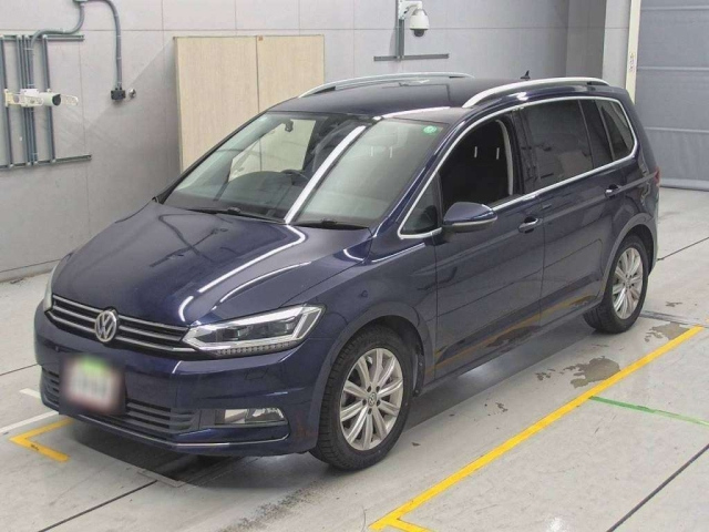 VOLKSWAGEN GOLF TOURAN 2016