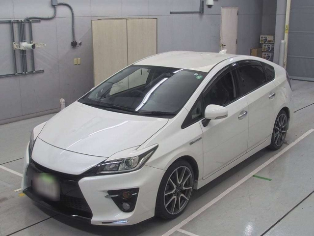 TOYOTA PRIUS 2014
