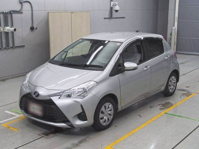 TOYOTA VITZ 2018