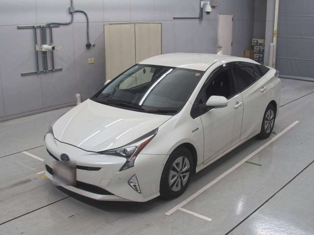 TOYOTA PRIUS 2018