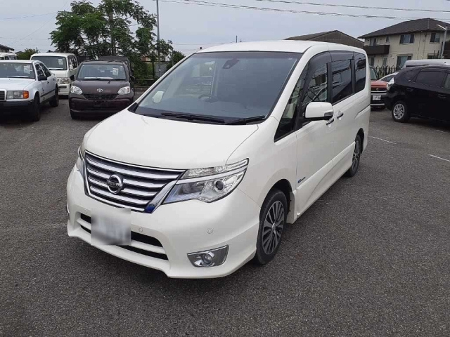 NISSAN SERENA 2015