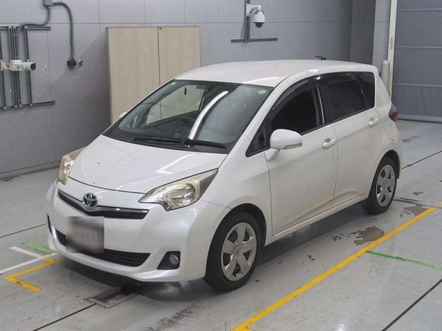 TOYOTA RACTIS 2011