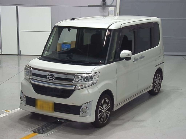 DAIHATSU TANTO 2014