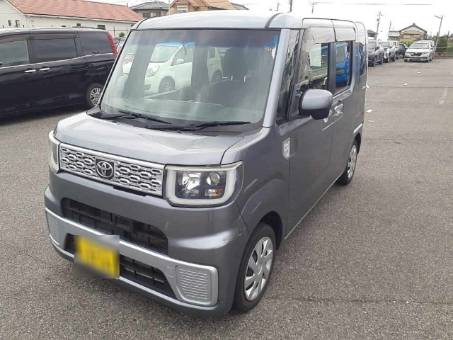 TOYOTA PIXIS MEGA 2016