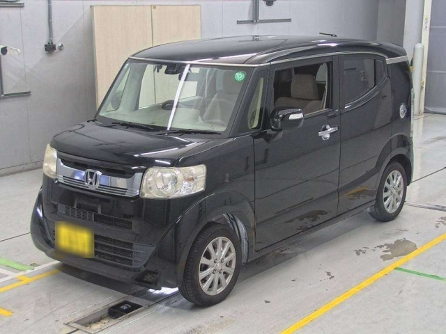 HONDA N BOX SLASH
