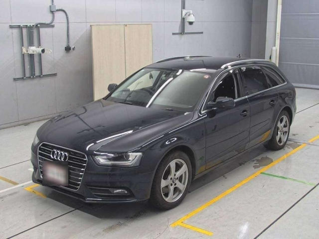 AUDI A4 2015