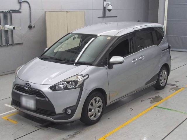 TOYOTA SIENTA 2016