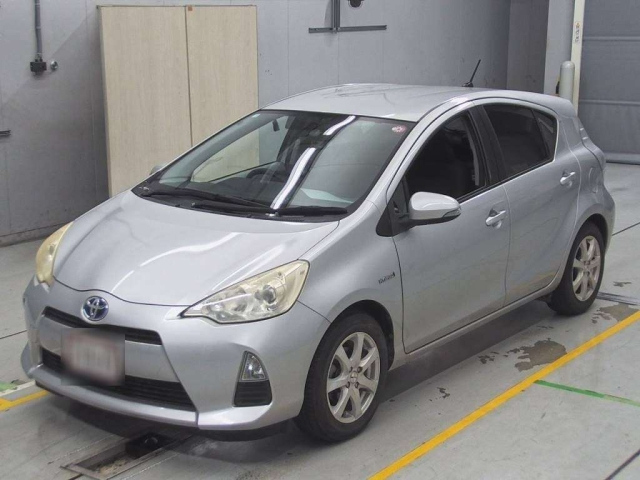 TOYOTA AQUA 2012
