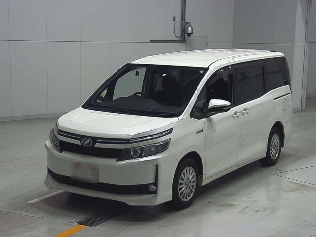 TOYOTA VOXY 2016