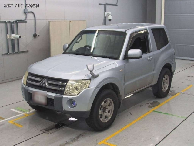 MITSUBISHI PAJERO