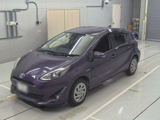 TOYOTA AQUA 2019