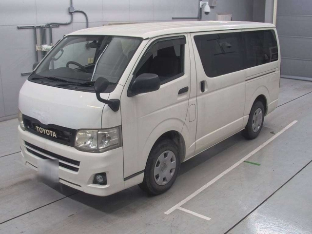 TOYOTA HIACE VAN 2011