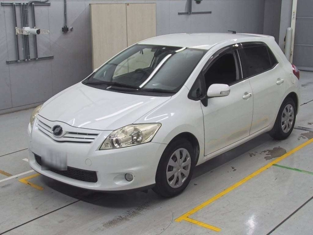 TOYOTA AURIS 2011