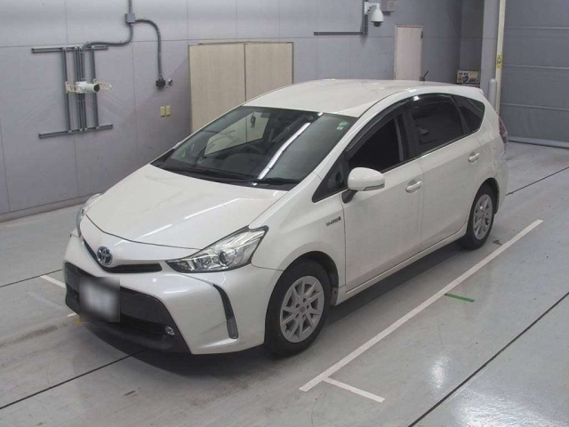 TOYOTA PRIUS ALPHA 2017