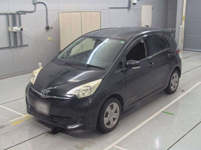 TOYOTA RACTIS 2012