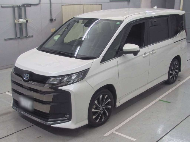 TOYOTA NOAH 2022