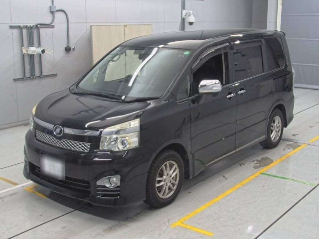 TOYOTA VOXY 2014