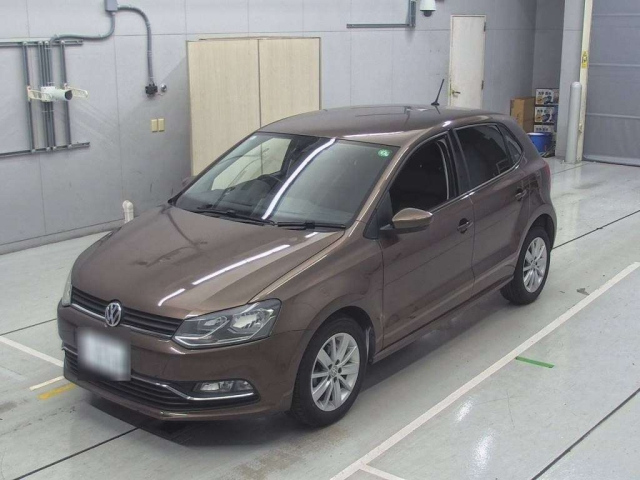 VOLKSWAGEN POLO 2015