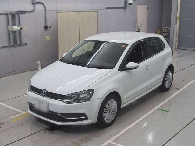VOLKSWAGEN POLO 2015
