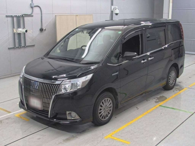 TOYOTA ESQUIRE 2017