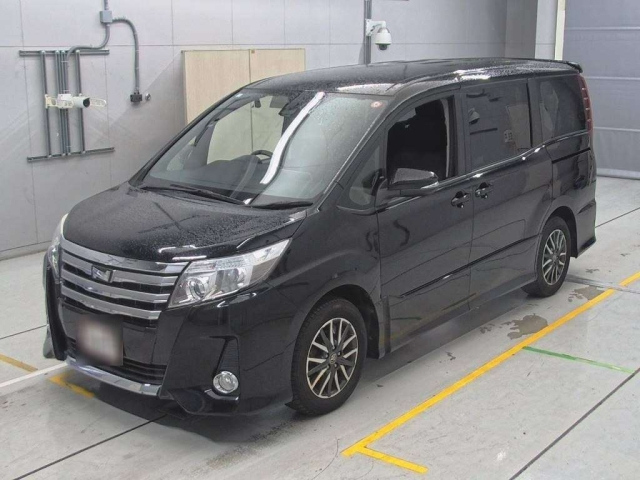 TOYOTA NOAH 2016