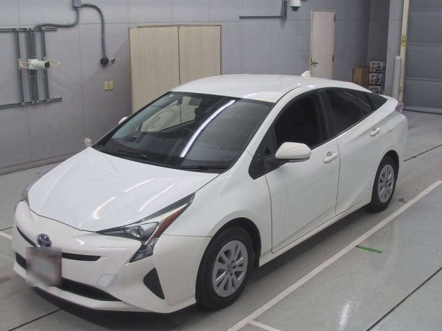 TOYOTA PRIUS 2016