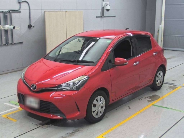 TOYOTA VITZ 2016