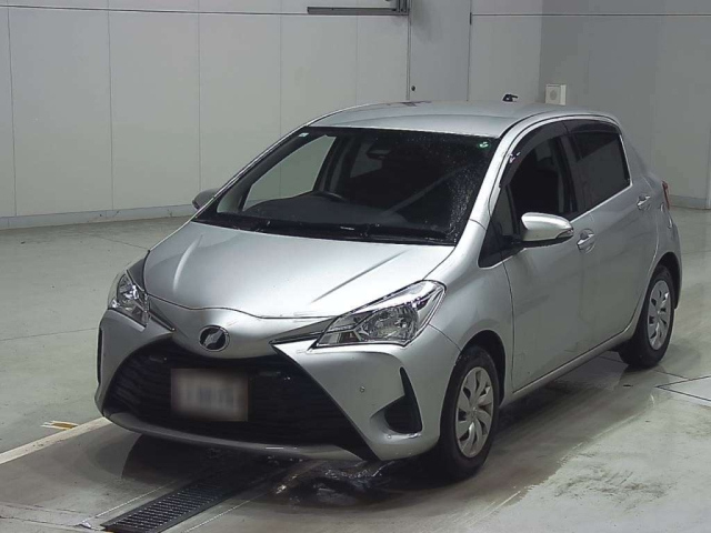 TOYOTA VITZ 2019