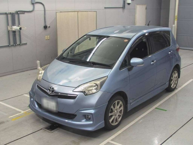 TOYOTA RACTIS 2013