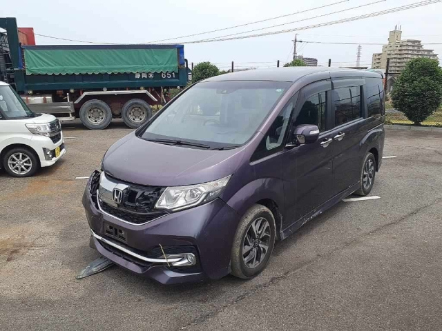 HONDA STEP WAGON 2015