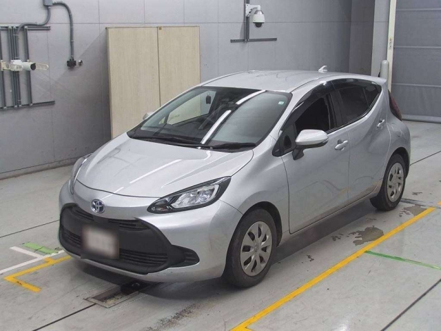 TOYOTA AQUA 2023