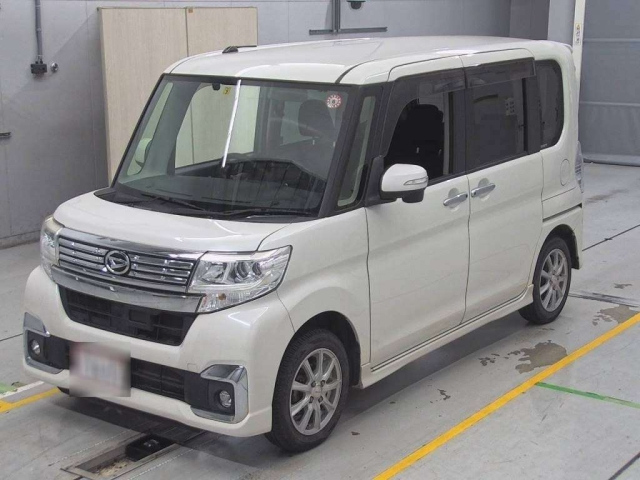 DAIHATSU TANTO 2016