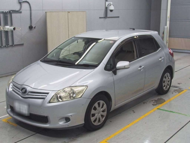 TOYOTA AURIS 2010