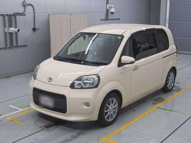 TOYOTA PORTE 2014