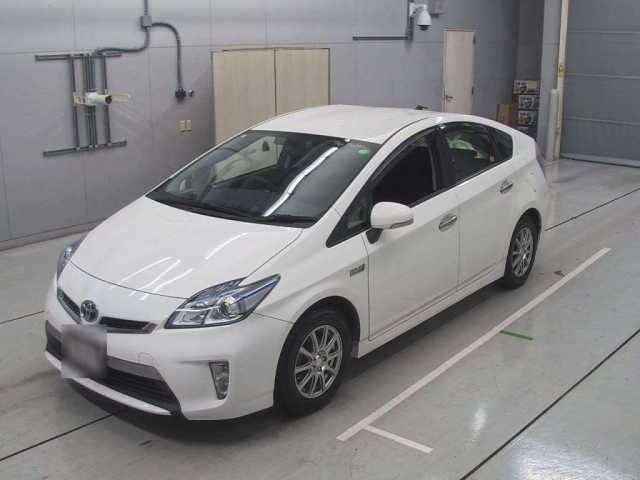 TOYOTA PRIUS PHV 2014