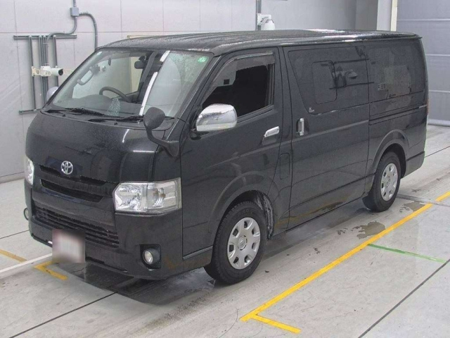 TOYOTA HIACE VAN 2015