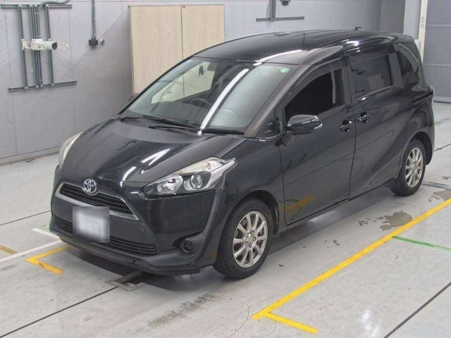 TOYOTA SIENTA 2017