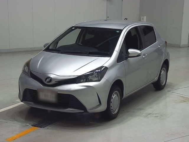 TOYOTA VITZ 2015