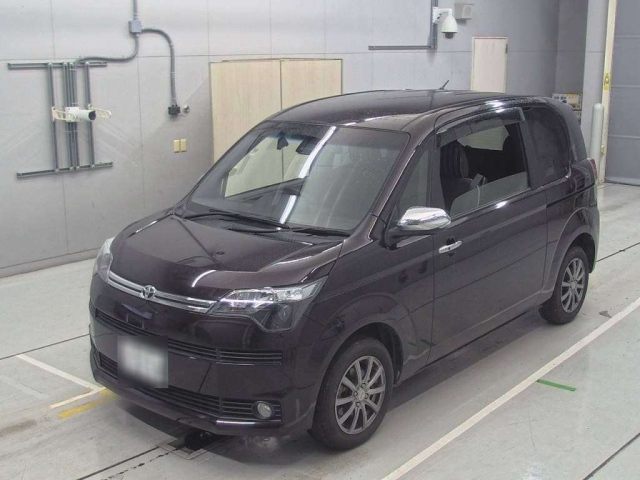TOYOTA SPADE