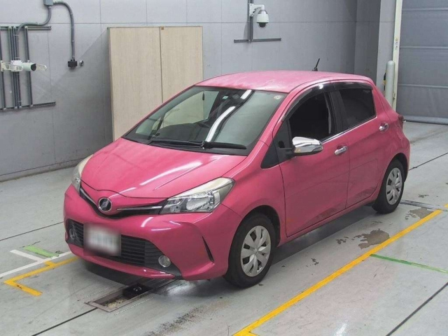 TOYOTA VITZ 2014