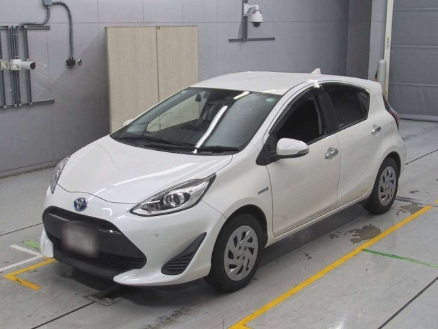TOYOTA AQUA 2018
