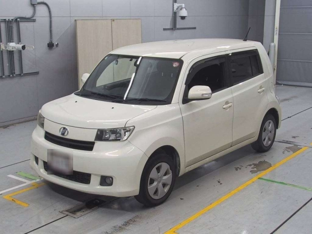 TOYOTA BB 2010