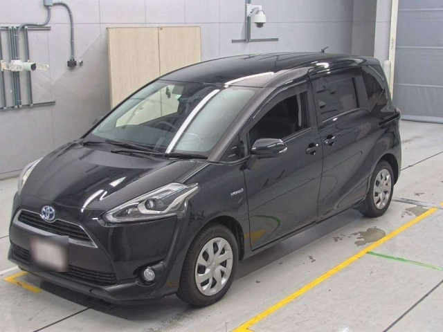 TOYOTA SIENTA 2017