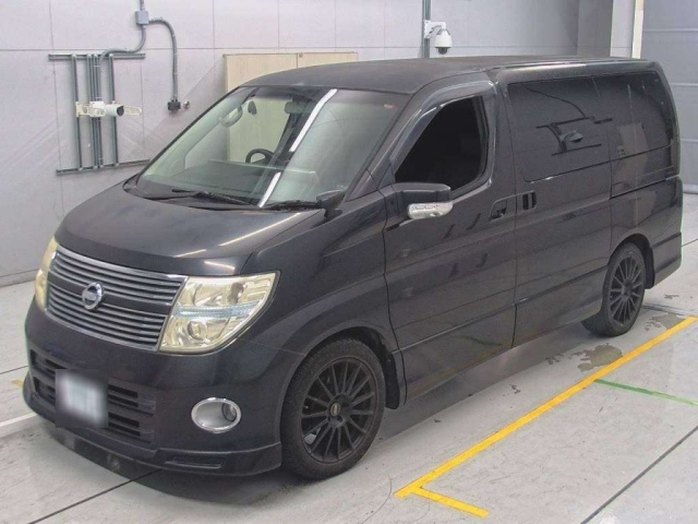 NISSAN ELGRAND