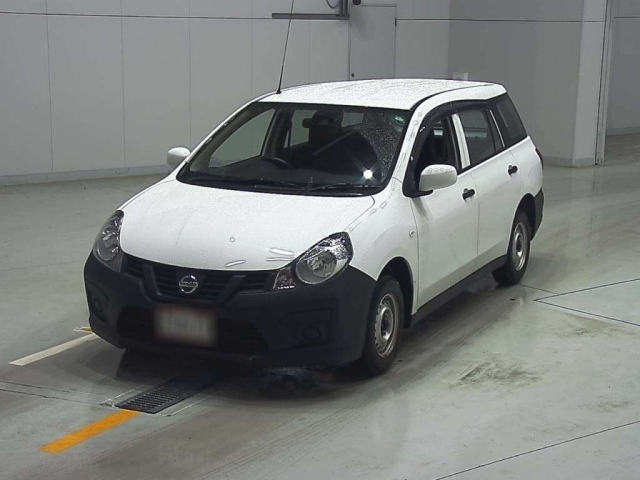 NISSAN AD 2018