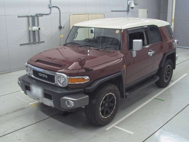 TOYOTA FJ CRUISER 2011